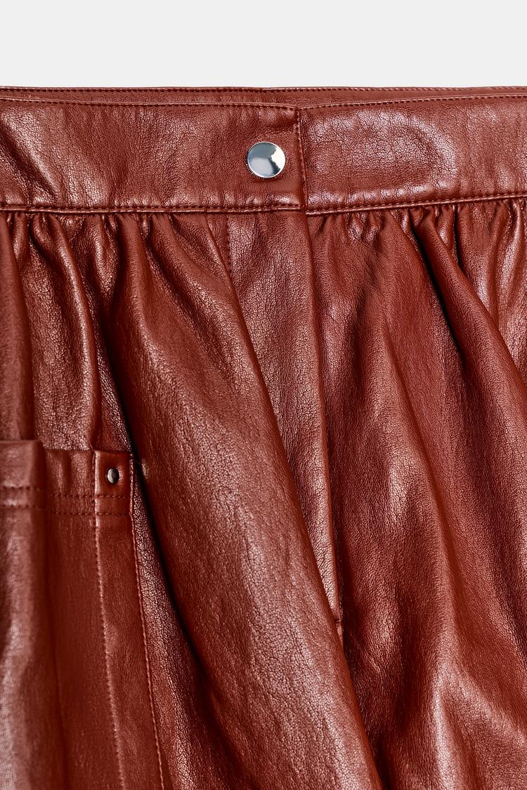 A MELBOURNE Faux Leather Balloon Mini Skirt
