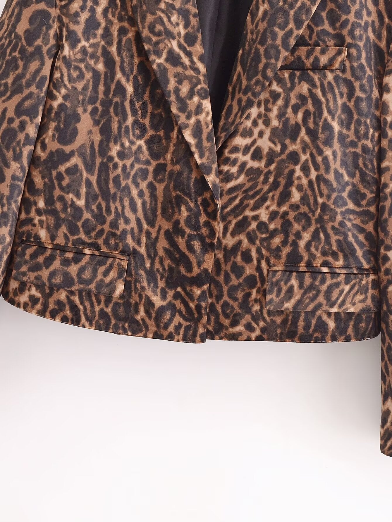 THE VELVET ANIMAL PRINT Jacket