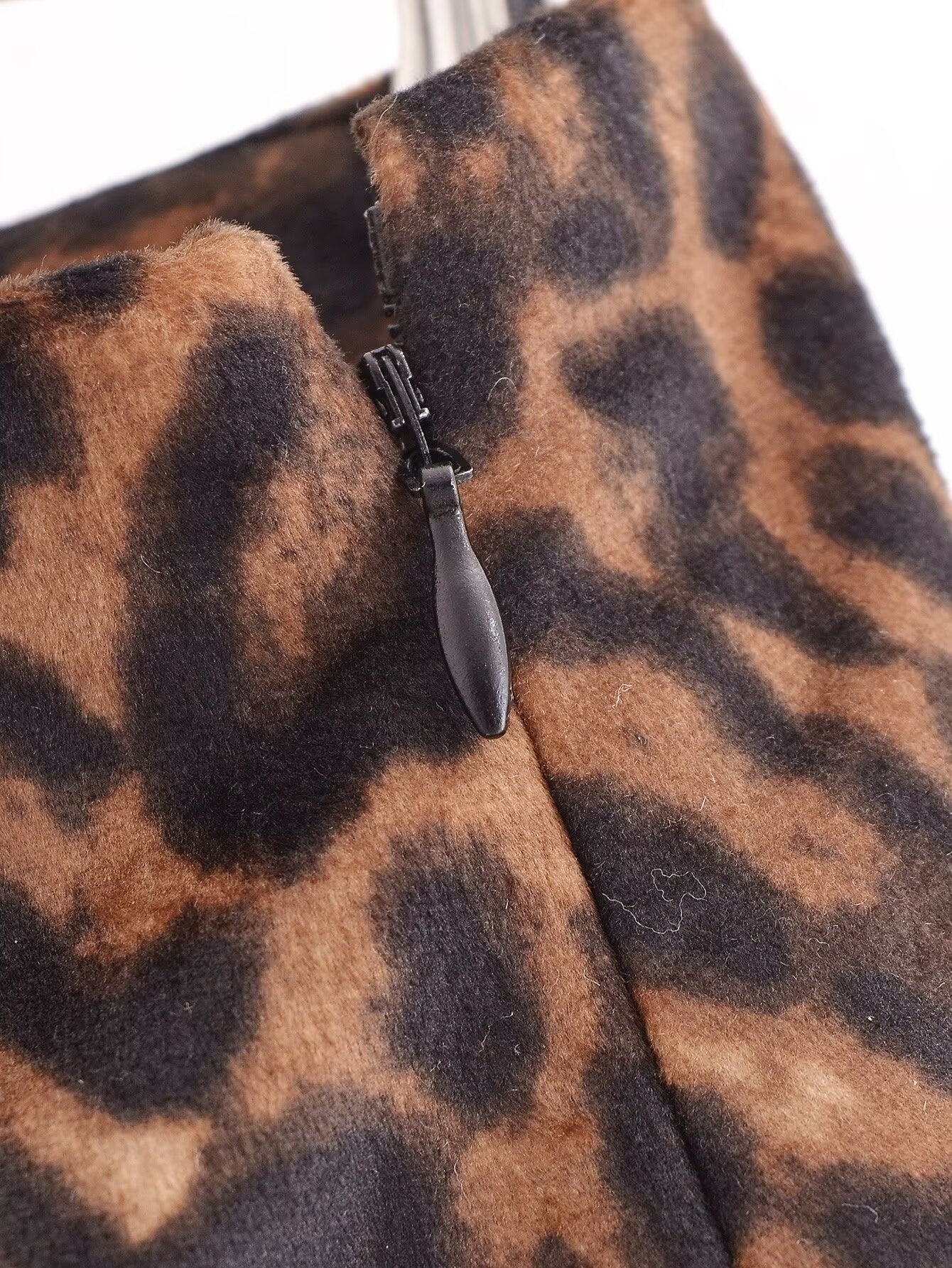 THE VELVET ANIMAL PRINT Skirt