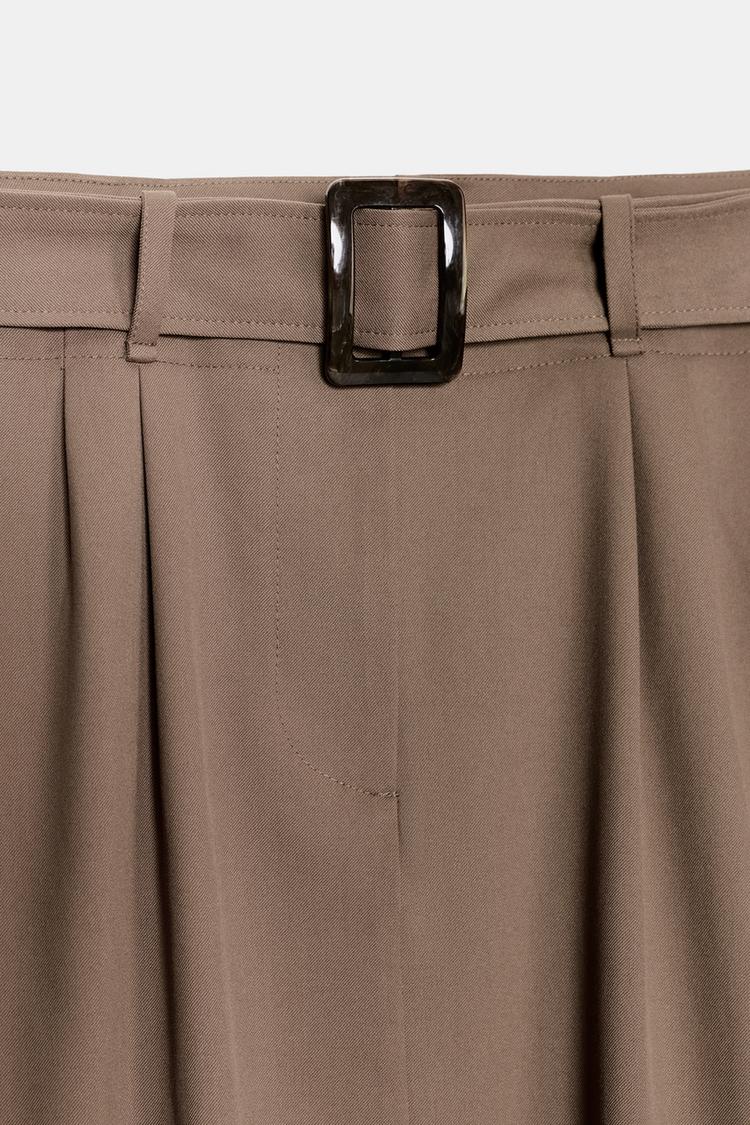 a MORGAN Balloon Skirt Midi Belted