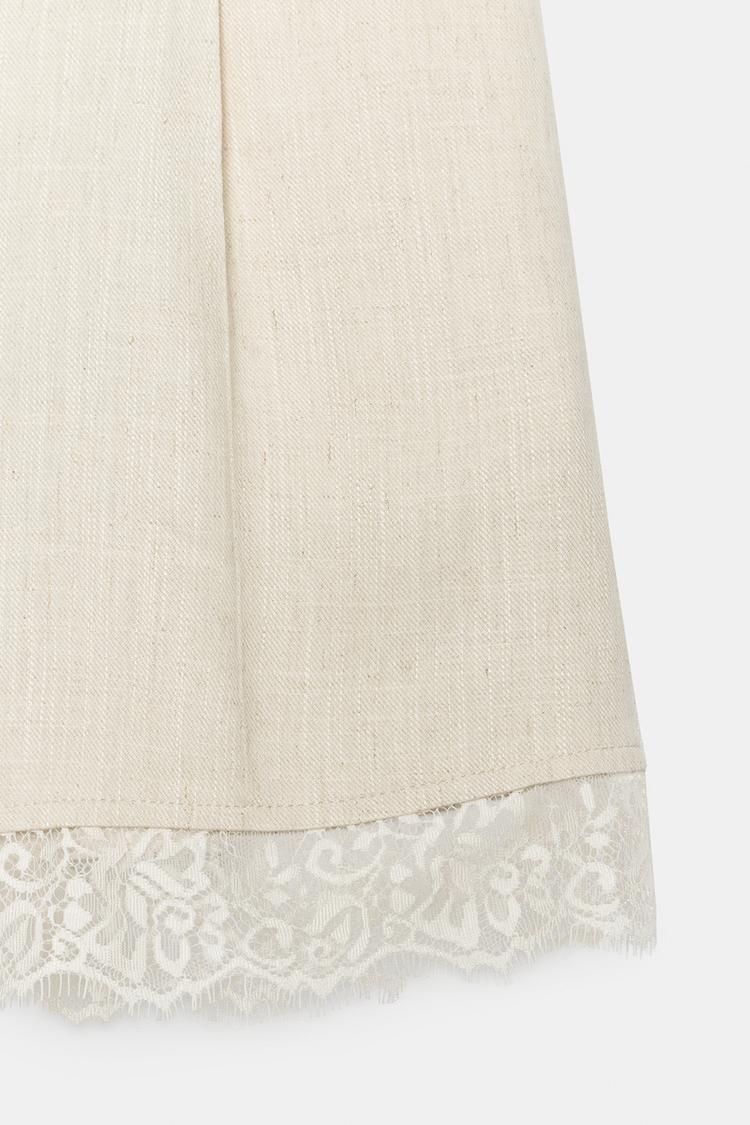 a MEGAN Pleated lace short