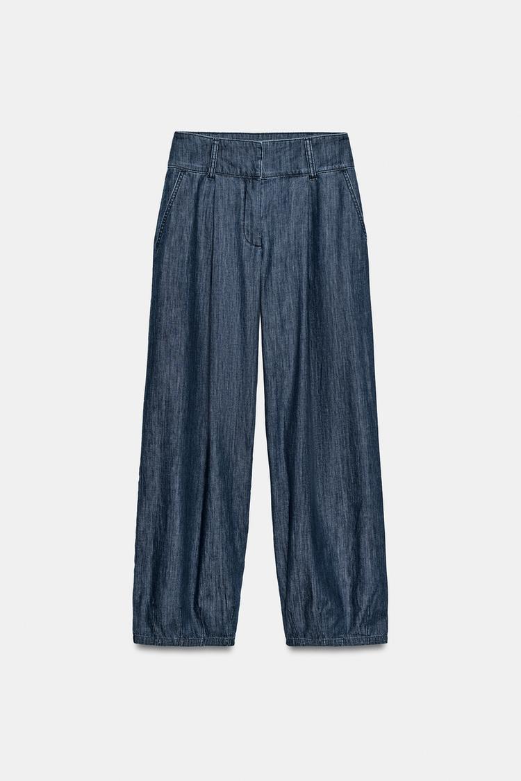 a GIGI Pleated pants