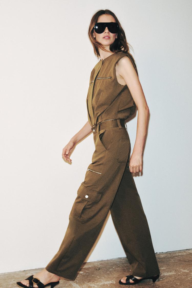 A LARA Barrel Cargo Pocket Pants