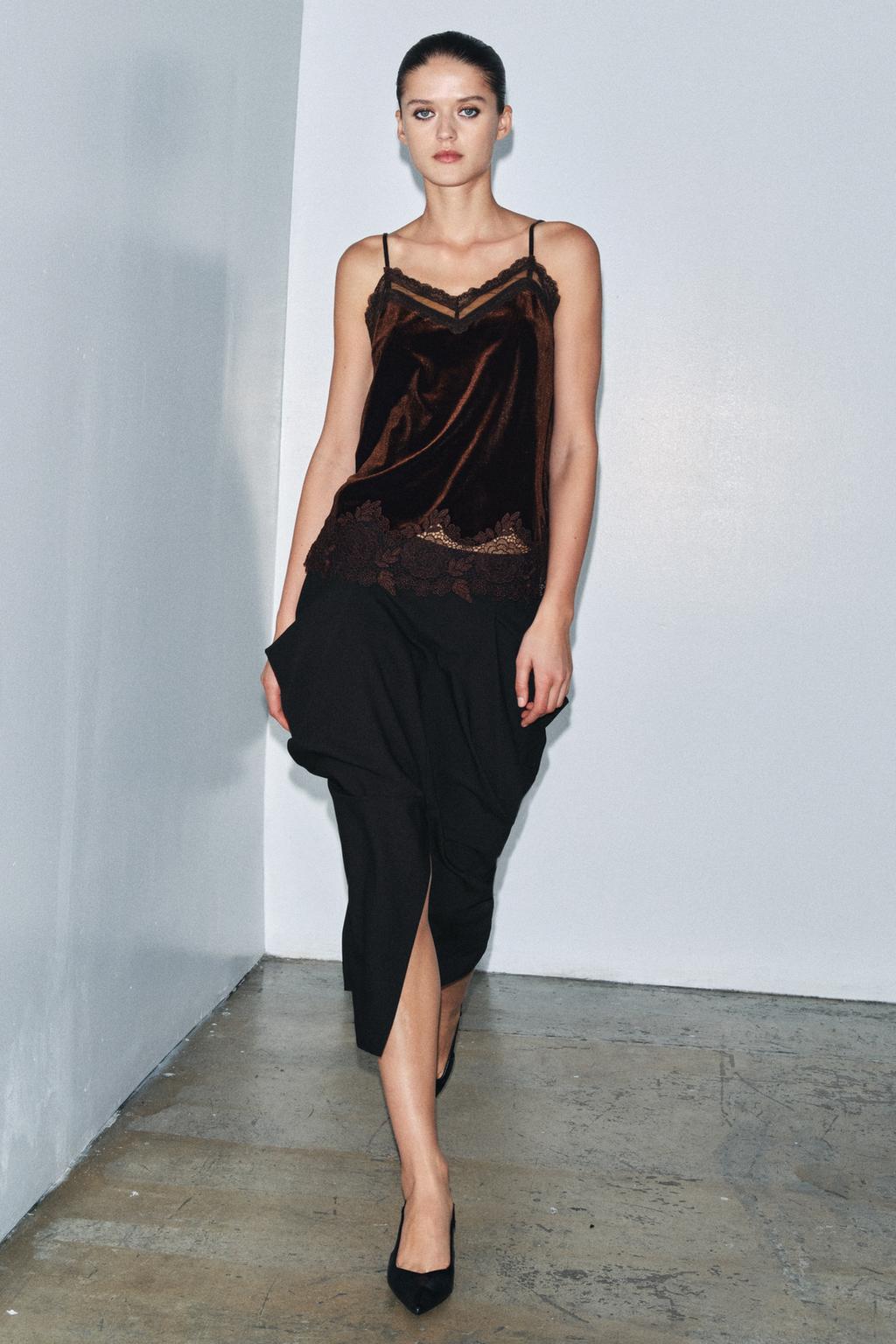 NADIA Velvet Chocolate Top