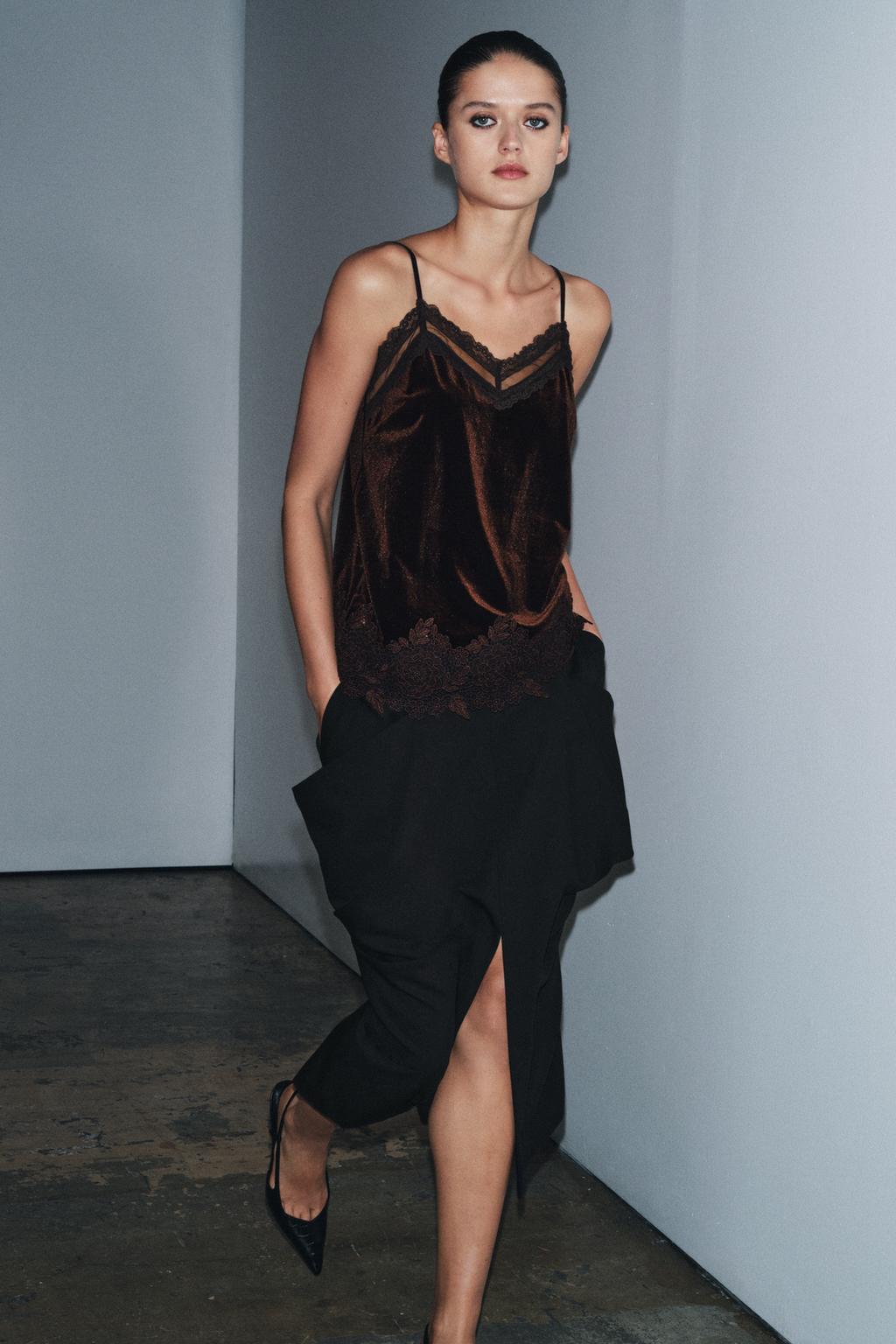 NADIA Velvet Chocolate Top
