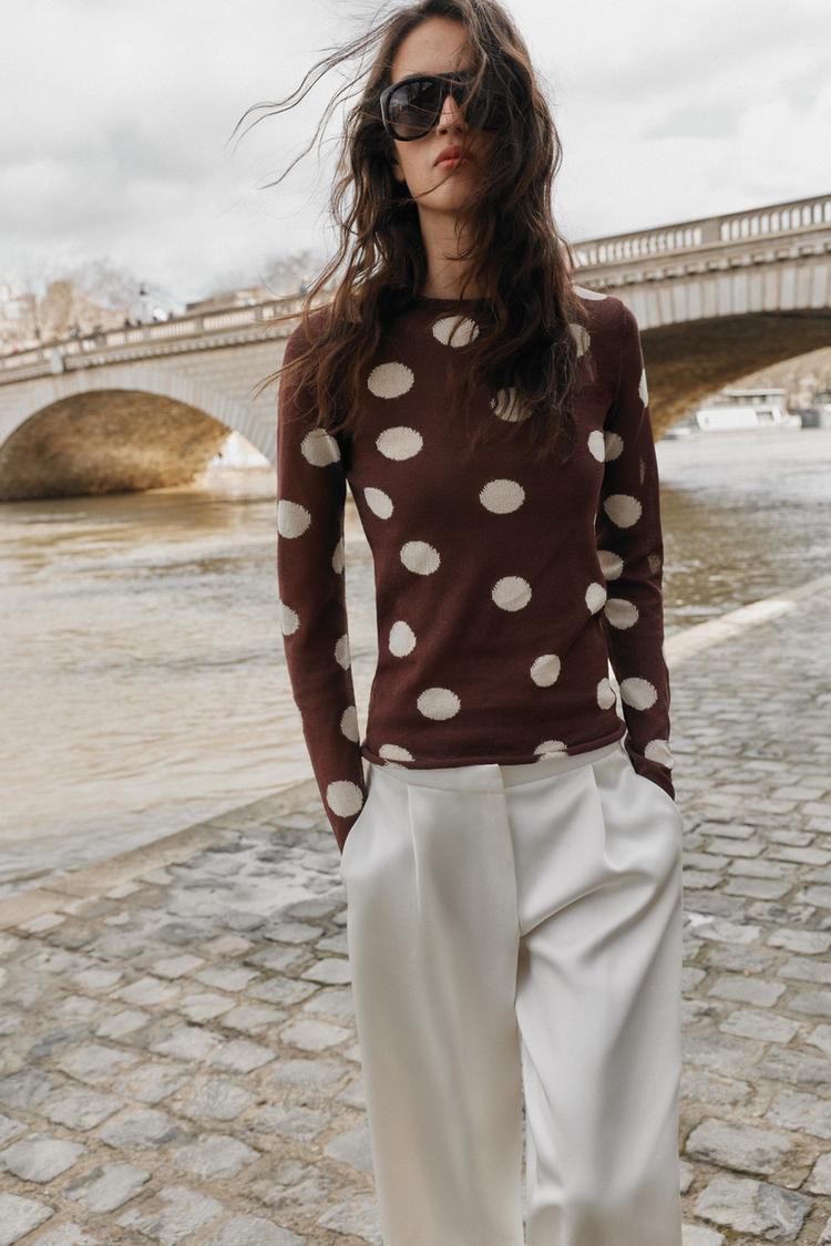 a SIENNA top