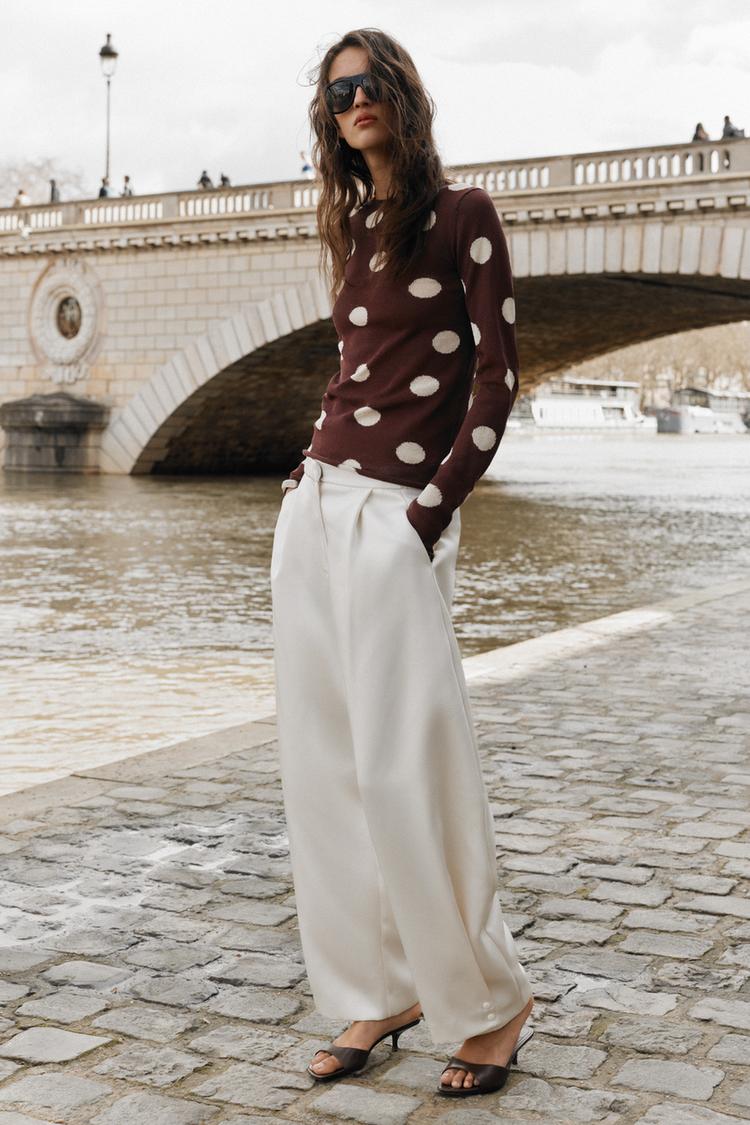 a SIENNA top