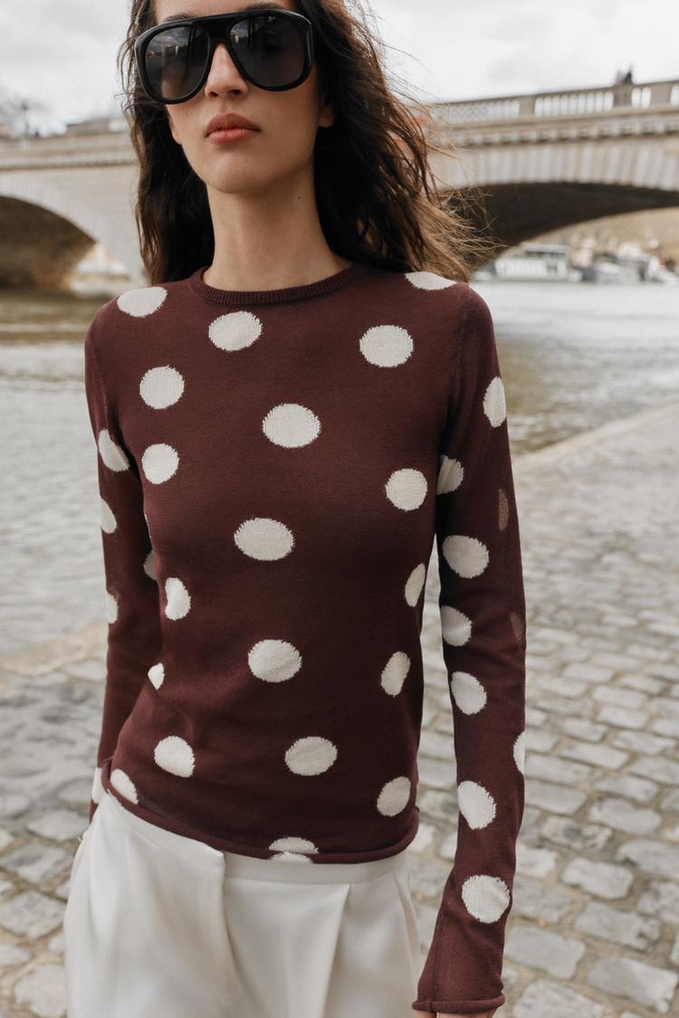 a SIENNA top