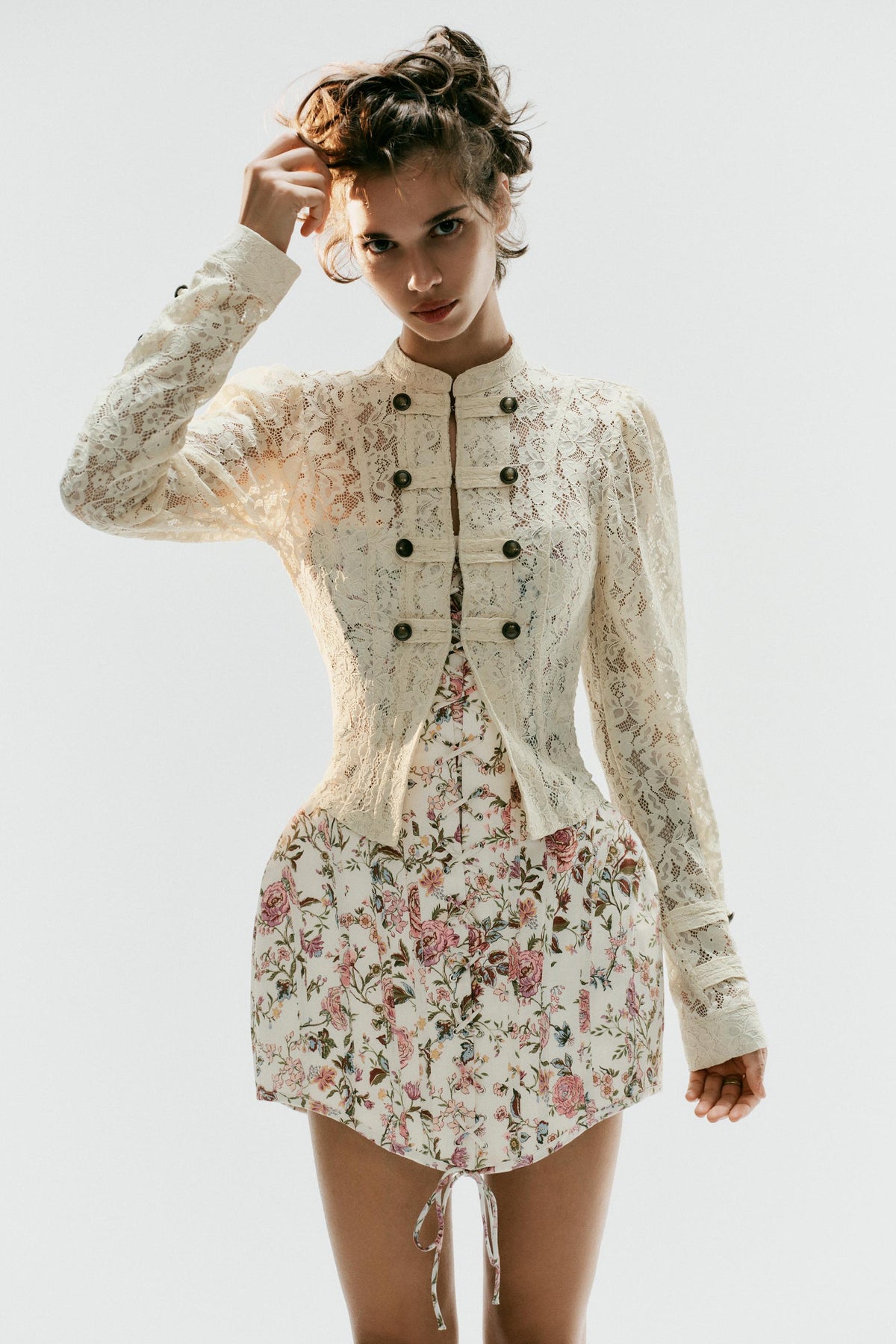 a VERSAILLES LACE FROG FASTENING JACKET