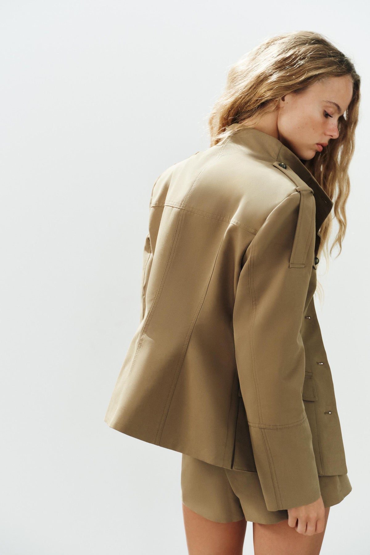 a AMELIE FITTED POCKET JACKET