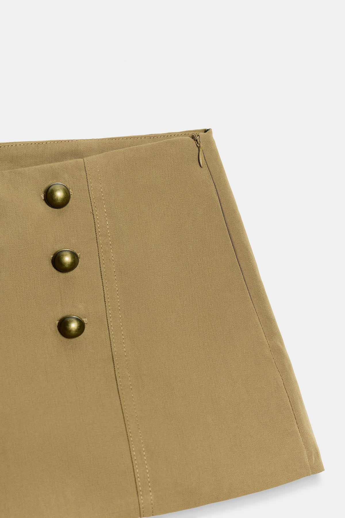 a AMELIE TWILL MINI SHORTS WITH BUTTONS